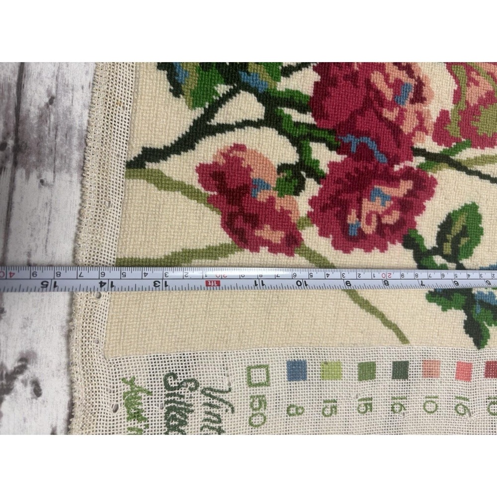 Original Vintage Hand Embroidery Yarn Needlepoint Pansies Flower 14x17" Unframed - Picture 7 of 9